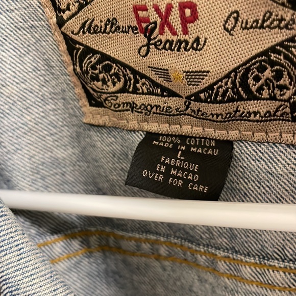 β‘οΈ SOLD Men's Express Denim Jacket Faux Leather Collar, Size Large - Picture 11 of 11